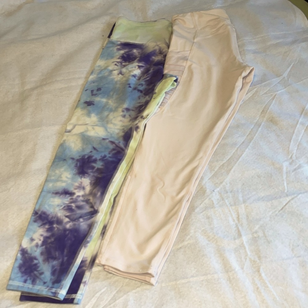 Women’s exercise leggings